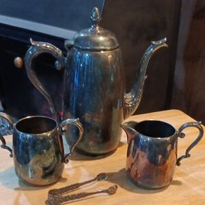 Elegant Cheshire Silver Plated Tea Set with Creamer and Sugar Bowl